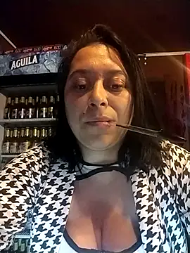 Caroline-17 online show from 12.13.25