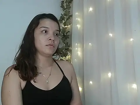 angelicahotparis18 online show from 11.24.25