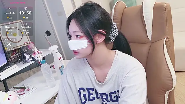 Milk Sola online show from 06.15.26