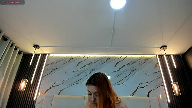 EmilyyRed online show from 11.13.25