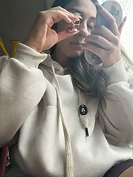 sarah honey   online show from 11.24.25