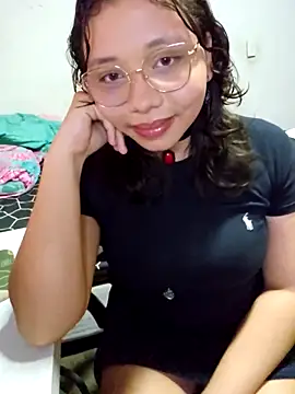 Snapshot of Sapphire024 chatting on 10.25.25 Sapphire024 online show from 10.25.25