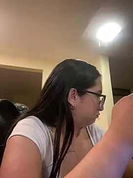 Kloe Novoa online show from 05.04.26