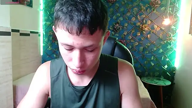 Garuo 18 online show from 11.18.25