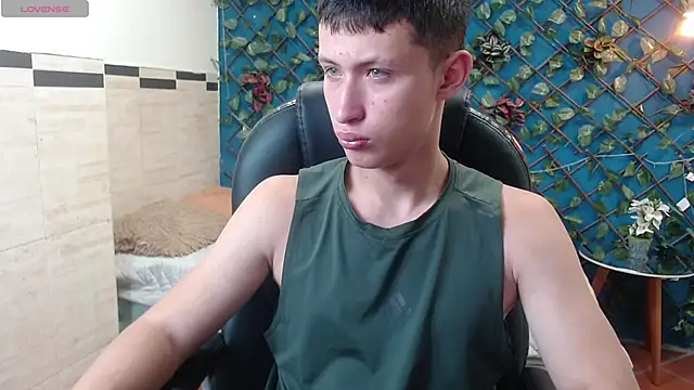 Garuo 18 online show from 11.20.25