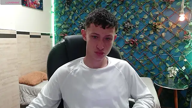 Garuo 18 online show from 11.26.25