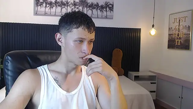 Garuo 18 online show from 12.01.25