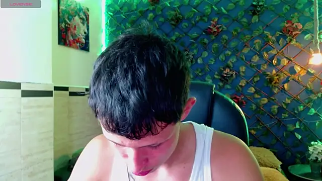 Garuo 18 online show from 12.18.25