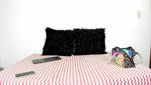 Vanessa Martinz online show from 10.31.25