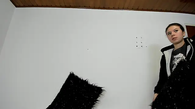 Vanessa Martinz online show from 11.07.25