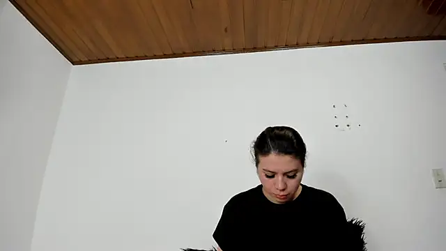 Vanessa Martinz online show from 11.14.25