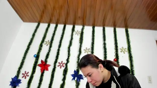 Vanessa Martinz online show from 11.24.25