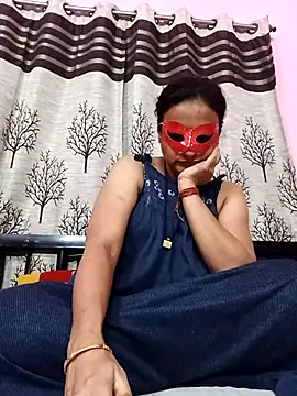 Hotty girl25 online show from 11.24.25