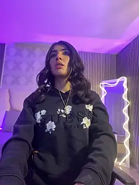 MAIILY TAY online show from 11.15.25