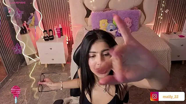 MAIILY TAY online show from 02.05.26