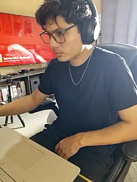 Ais B10 online show from 11.23.25