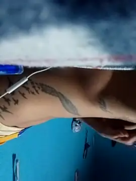 Ojitosbrrr online show from 12.04.25