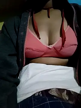 Snapshot of Poonam12A chatting on 11.28.25 Poonam12A online show from 11.28.25