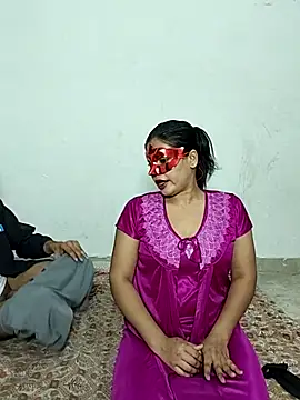 Snapshot of Heena-143 chatting on 03.08.26 Heena-143 online show from 03.08.26