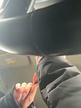 Snapshot of blondegirlx chatting on 11.21.25 blondegirlx online show from 11.21.25