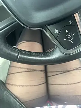 Snapshot of blondegirlx chatting on 11.23.25 blondegirlx online show from 11.23.25