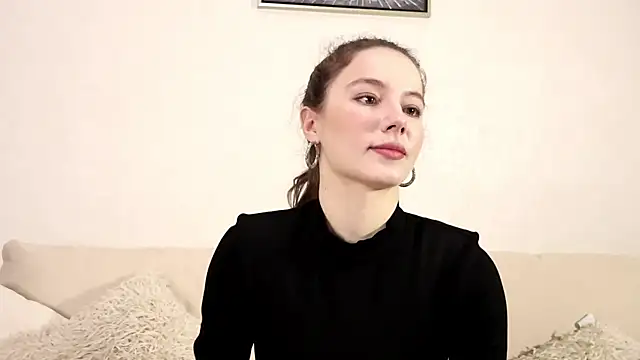 Snapshot of Petalwren chatting on 12.15.25 Petalwren online show from 12.15.25