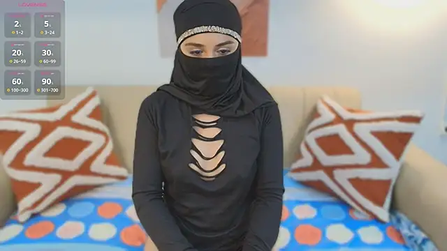 Snapshot of Lailaa_lush chatting on 10.30.25 Lailaa lush online show from 10.30.25