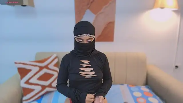 Snapshot of Lailaa_lush chatting on 11.21.25 Lailaa lush online show from 11.21.25