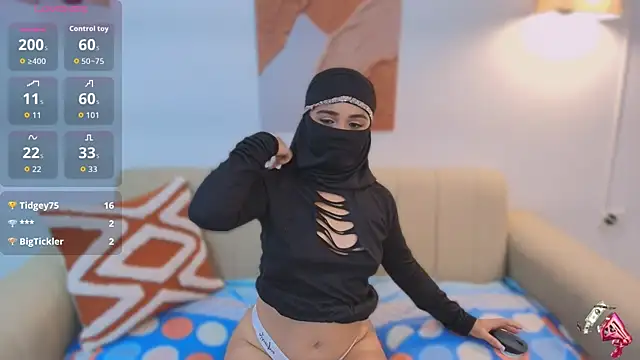 Snapshot of Lailaa_lush chatting on 11.22.25 Lailaa lush online show from 11.22.25