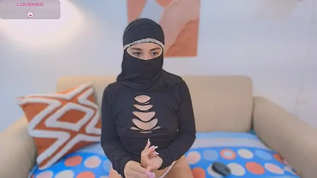 Snapshot of Lailaa_lush chatting on 11.26.25 Lailaa lush online show from 11.26.25