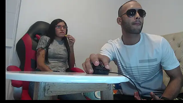 Snapshot of Giselle_Max chatting on 10.28.25 Giselle Max online show from 10.28.25