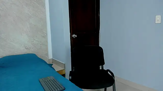 Sarahh-19 online show from 12.16.25