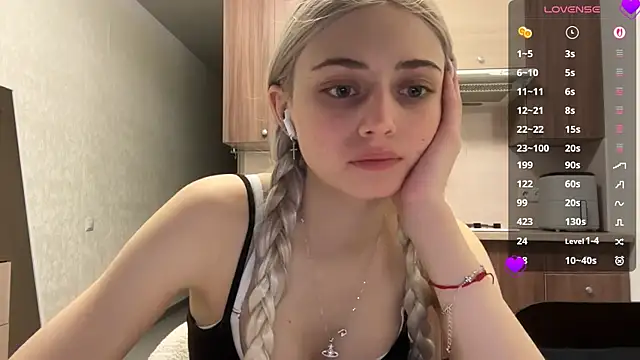 AidaGloshen online show from 05.19.26