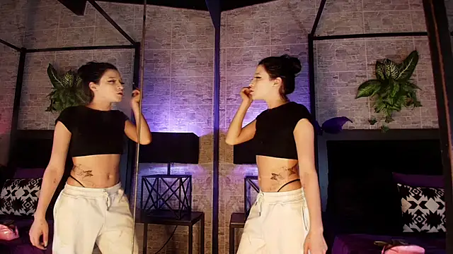 Snapshot of Natasha_Dior chatting on 11.10.25 Natasha Dior online show from 11.10.25