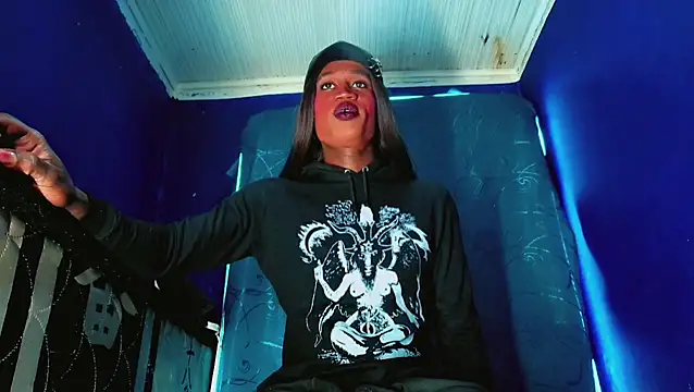 Kloe cardashan online show from 11.11.25