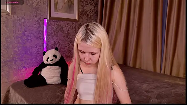VivieSunn online show from 04.26.26