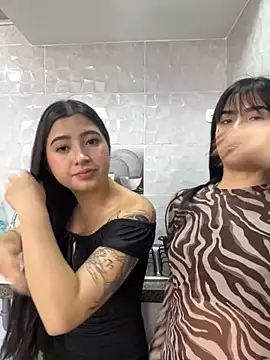 nicky and isabella online show from 11.26.25