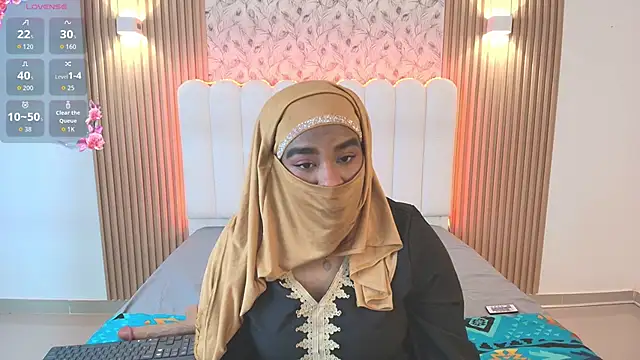 Snapshot of Lina_arabiann chatting on 11.27.25 Lina arabiann online show from 11.27.25