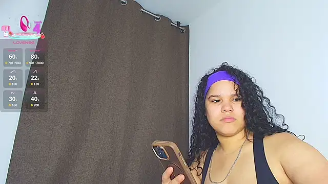 Snapshot of Kesha_rosse_ chatting on 06.19.26 Kesha rosse online show from 06.19.26