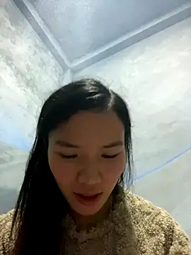 Snapshot of Yunzang chatting on 11.04.25 Yunzang online show from 11.04.25