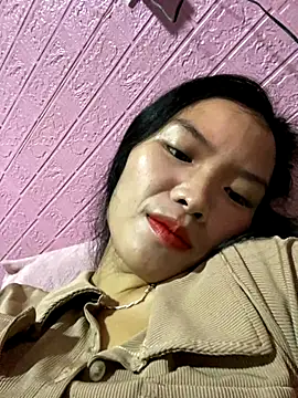 Snapshot of Yunzang chatting on 12.04.25 Yunzang online show from 12.04.25