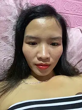 Snapshot of Yunzang chatting on 12.05.25 Yunzang online show from 12.05.25