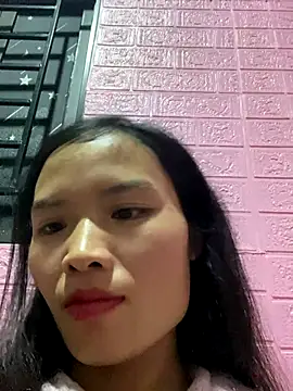 Snapshot of Yunzang chatting on 12.05.25 Yunzang online show from 12.05.25