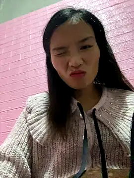 Snapshot of Yunzang chatting on 12.16.25 Yunzang online show from 12.16.25