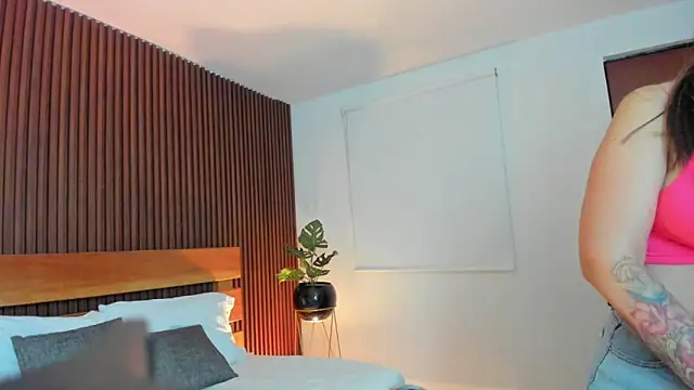 Snapshot of anastasia_cortez_ chatting on 12.03.25 anastasia cortez online show from 12.03.25