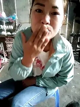 yeu-yeu online show from 11.04.25