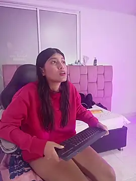 YeseniaRodriguez3 online show from 05.02.26