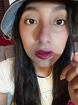 Snapshot of YeseniaRodriguez3 chatting on 05.23.26 YeseniaRodriguez3 online show from 05.23.26