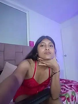 Snapshot of YeseniaRodriguez3 chatting on 05.25.26 YeseniaRodriguez3 online show from 05.25.26