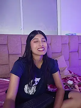 Snapshot of YeseniaRodriguez3 chatting on 06.08.26 YeseniaRodriguez3 online show from 06.08.26